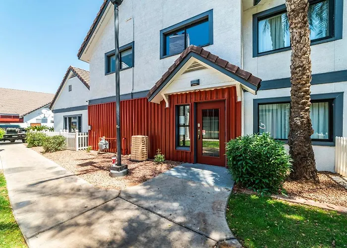 Metro Extended - 2br Upstairs Apartment Phoenix
