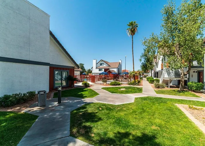 Metro Extended - 2br Upstairs Phoenix