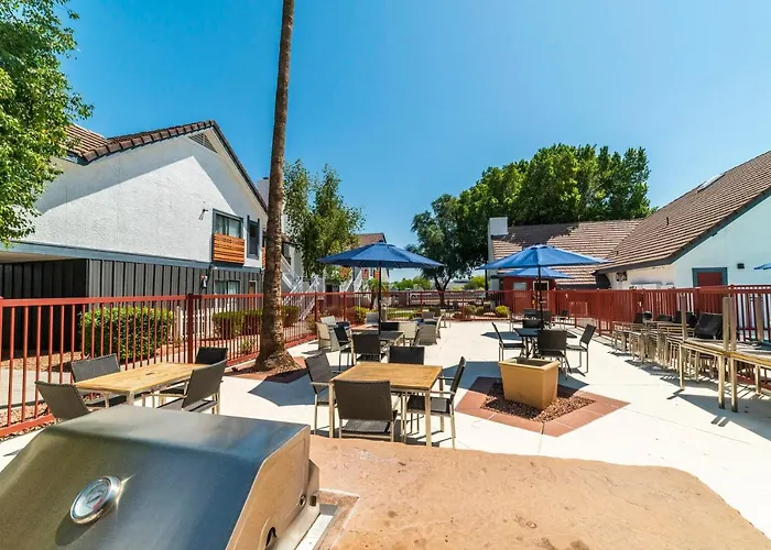 Metro Extended - 2br Upstairs * Phoenix