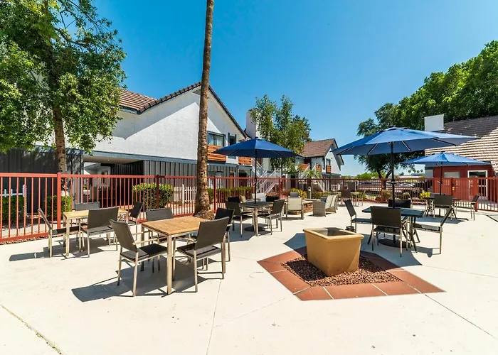 Metro Extended - 2br Upstairs * Phoenix